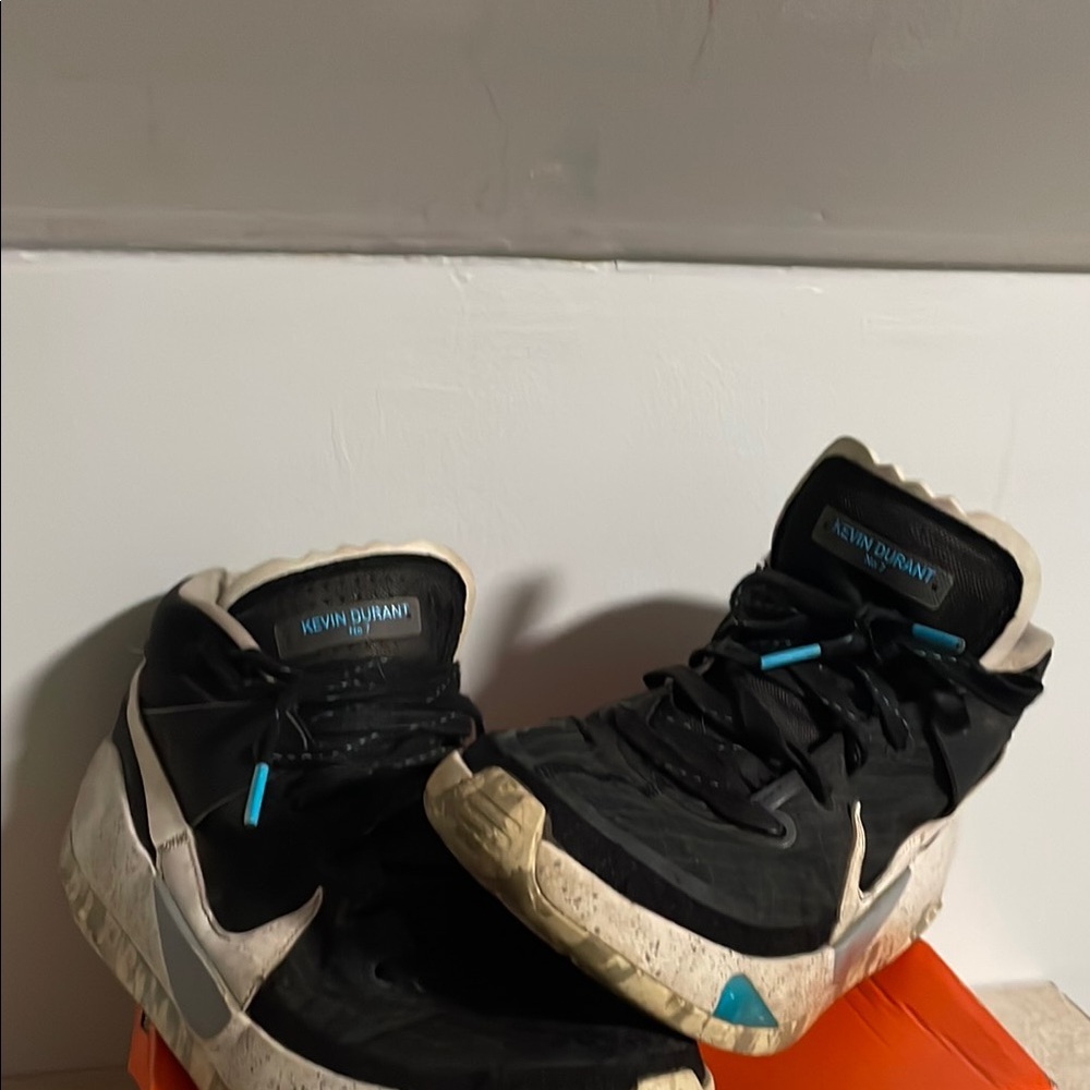Kids Black Basketball Shoes